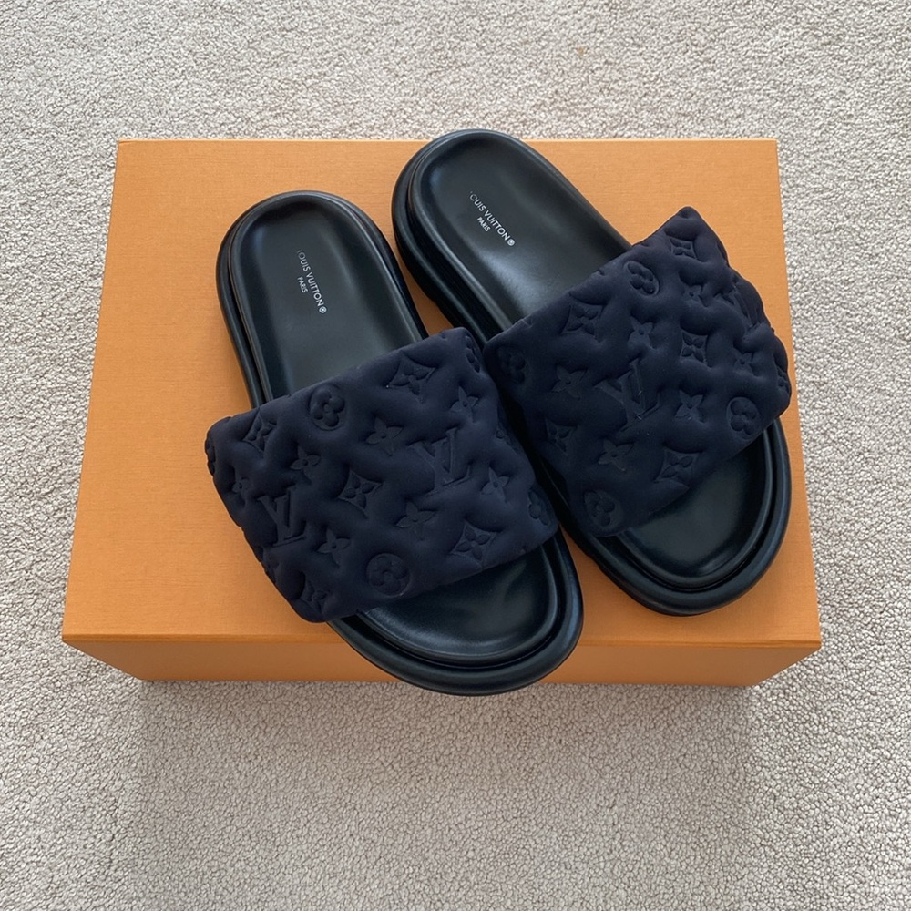 Louis Vuitton Pool Pillow Flat Comfort Mule